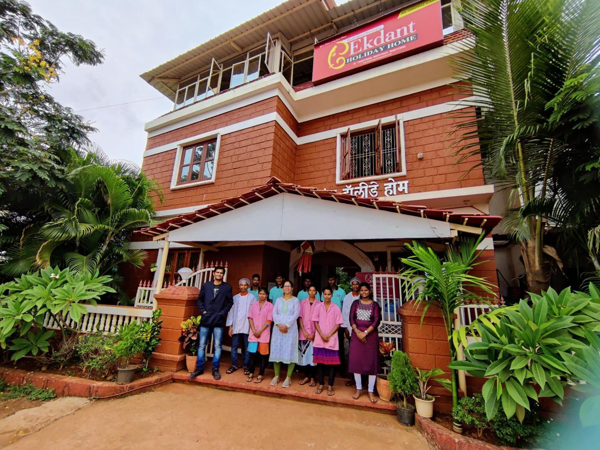 Redstone House By Oxystays Hospitality Ganpatipule Exterior photo