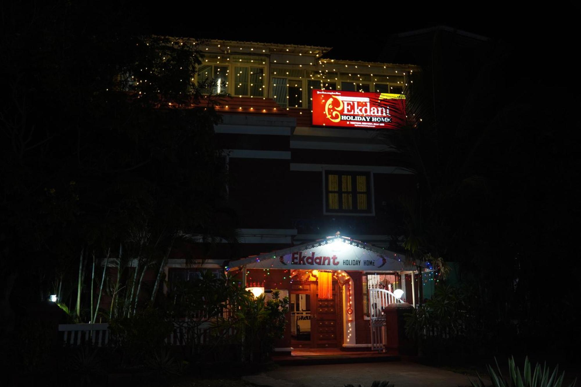 Redstone House By Oxystays Hospitality Ganpatipule Exterior photo