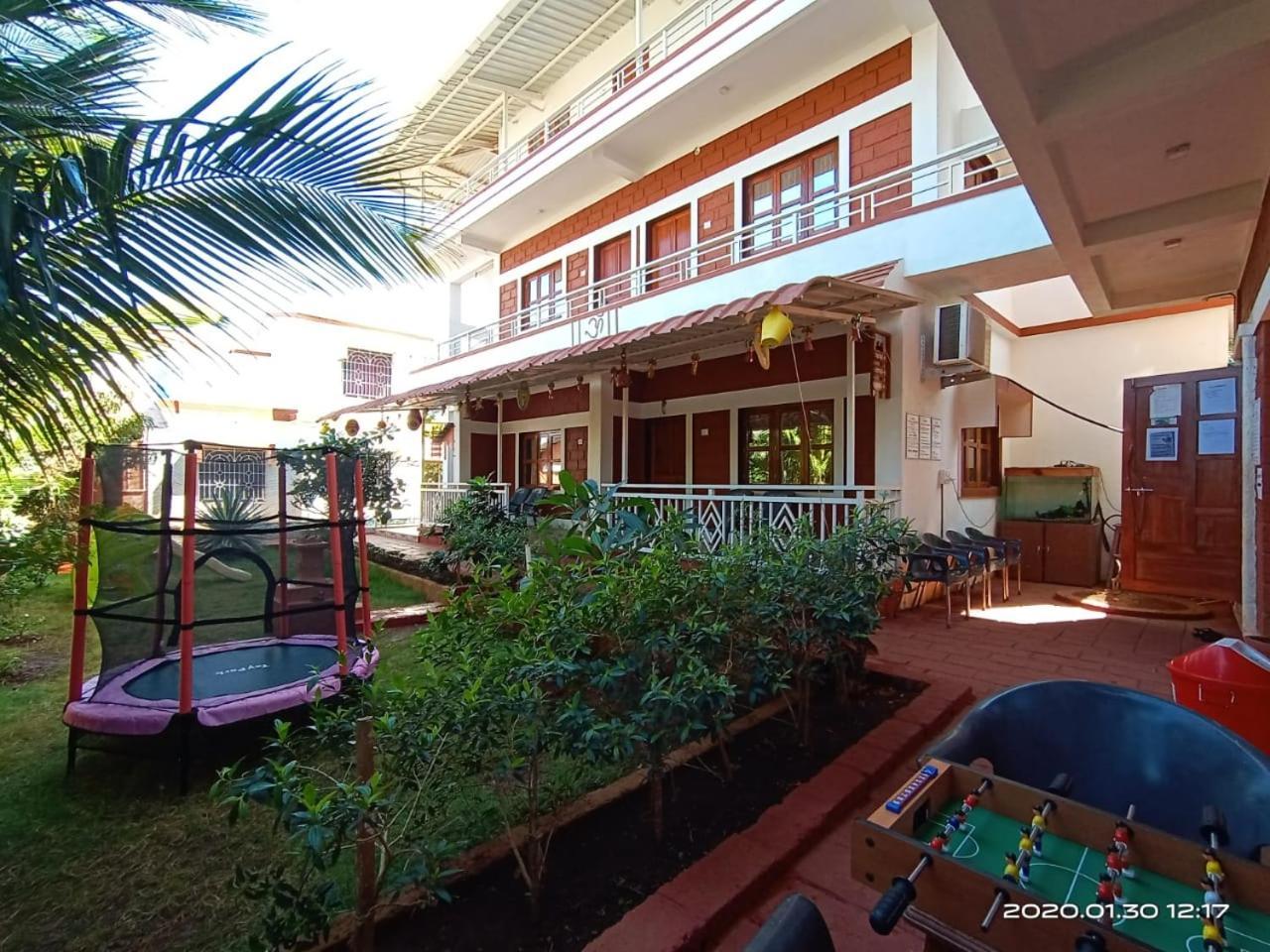 Redstone House By Oxystays Hospitality Ganpatipule Exterior photo